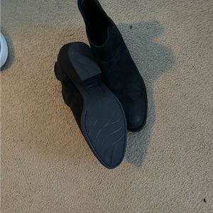 Born black suede boot